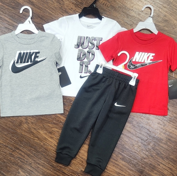 Nike Tee & Joggers Mix - N - Match